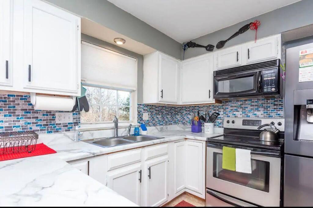 20Min To International Airport! 10Min To Pnc Music! Wifi Apartment Charlotte Bagian luar foto